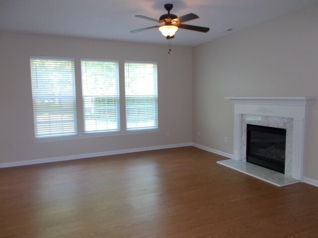 Building Photo - 8526 Fox Tail Lane