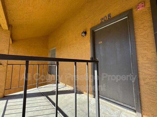 Building Photo - 1831 W Mulberry Dr
