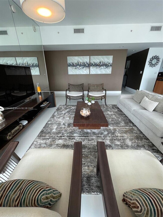 Foto del edificio - 244 Biscayne Blvd