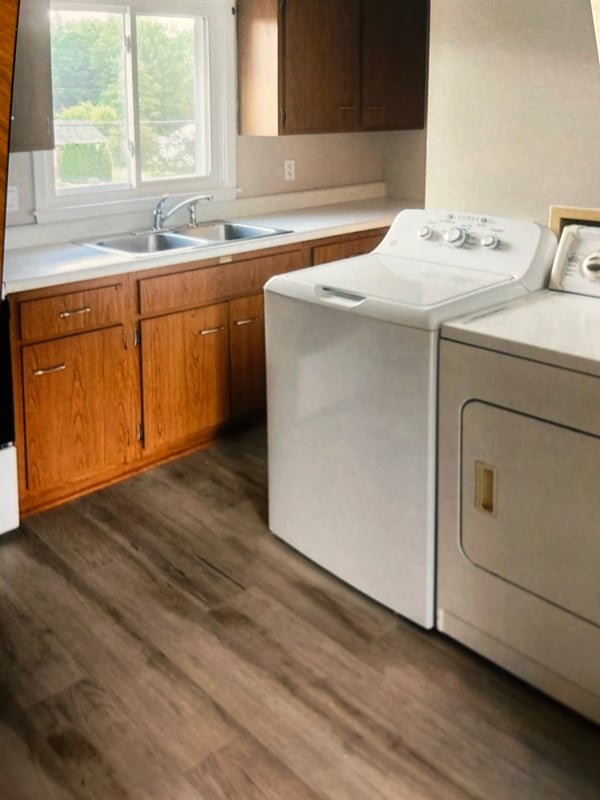 Foto del edificio - 2718 Stenzel Ave