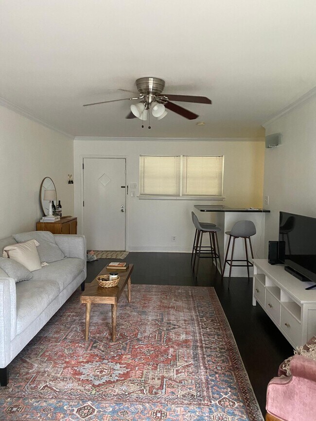 Foto del edificio - 897 N Highland Ave NE