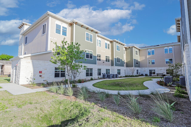 Building Photo - Avanti Legacy Violet Parc- SENIOR LIVING