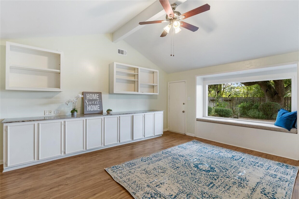 Foto principal - 759 Carlingford Ln