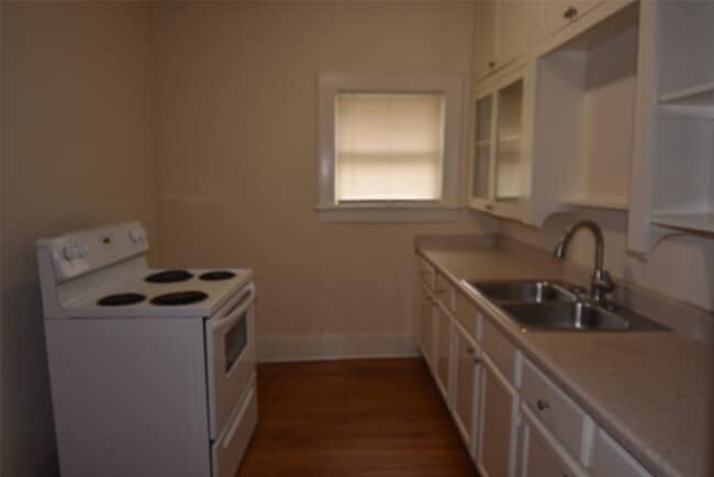 Building Photo - 4618 Clay St