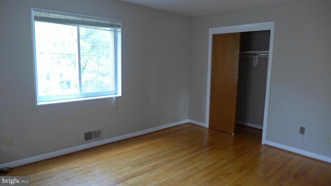 Foto del edificio - 3704 14th St N