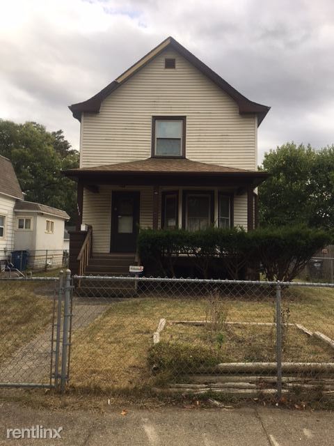 Primary Photo - 3 br, 1.5 bath House - 1612 E Stockbridge Ave