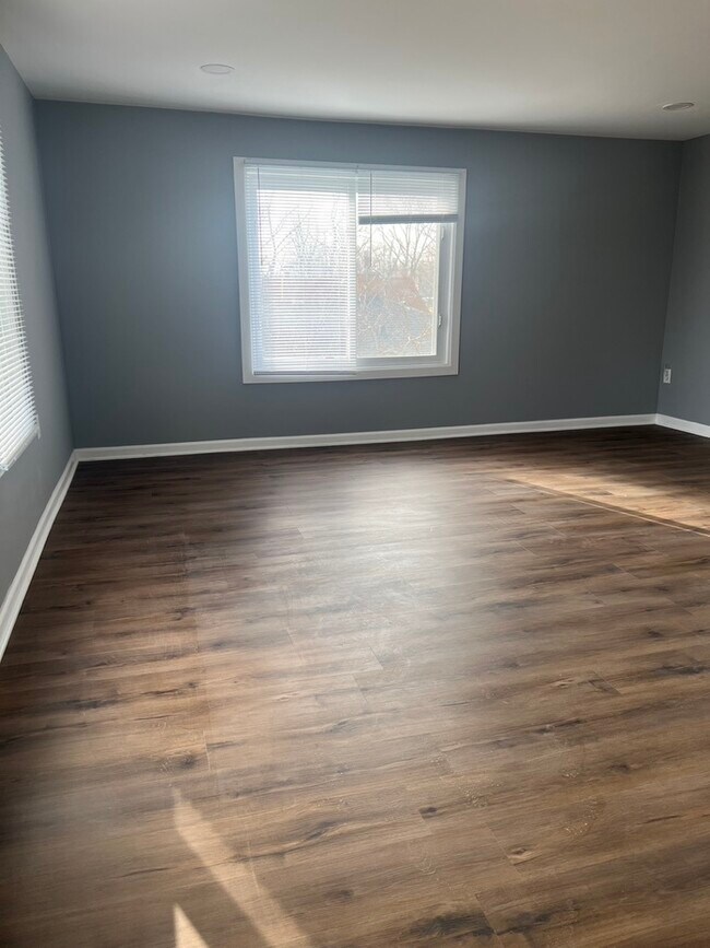 Building Photo - 1706 N 37th Ave