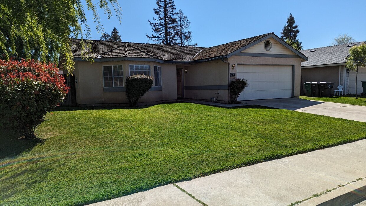 Primary Photo - 3 Bedroom 2 Bath Westside Home