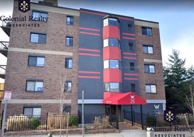 Building Photo - 25 Webster Ave