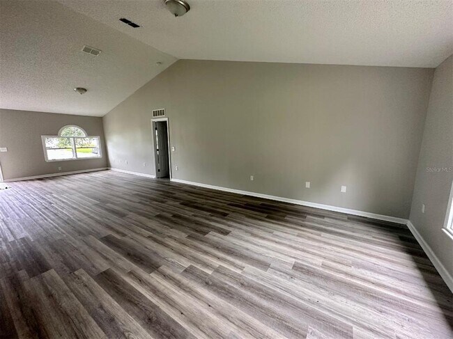 Building Photo - 33 Prosperity Ln