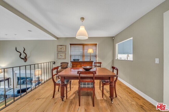 Foto del edificio - 824 S Amherst Ave