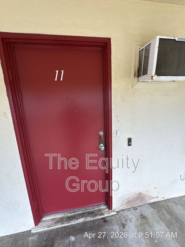 Foto del edificio - 352 S Blackstone St