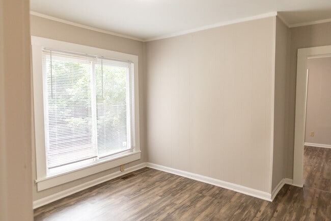 Building Photo - 507 Horton Pl NW