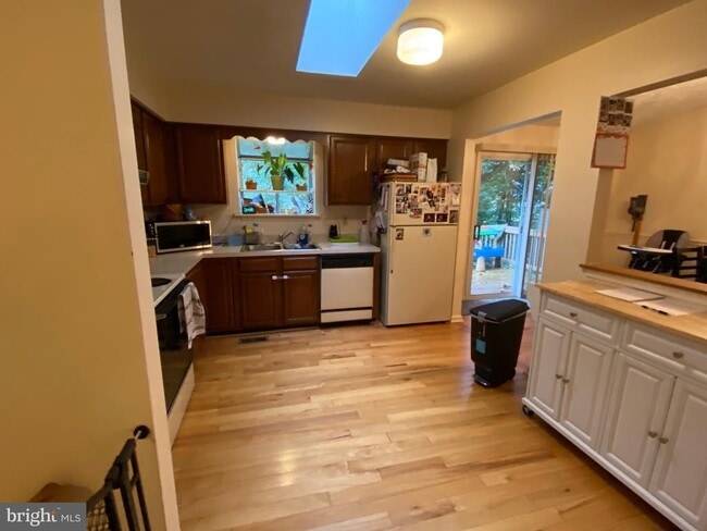 Building Photo - 11295 Sitting Bull Cir