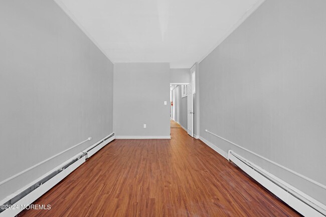Building Photo - 804 Fifth Ave