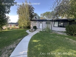 Building Photo - 3281 E Fortuna Dr