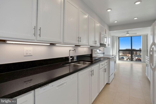 Foto del edificio - 1101 S Arlington Ridge Rd