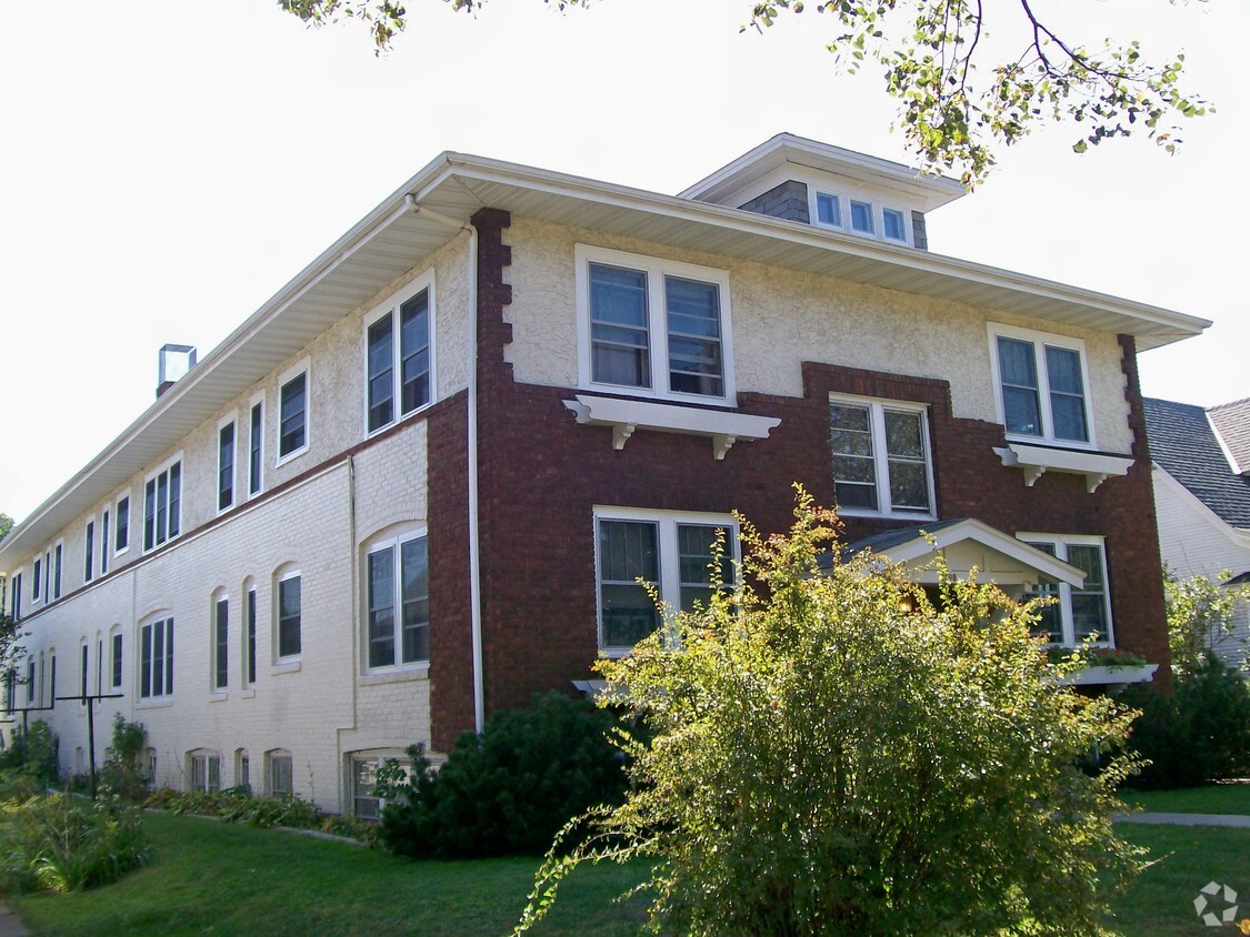 Building Photo - 1798 Ashland Ave