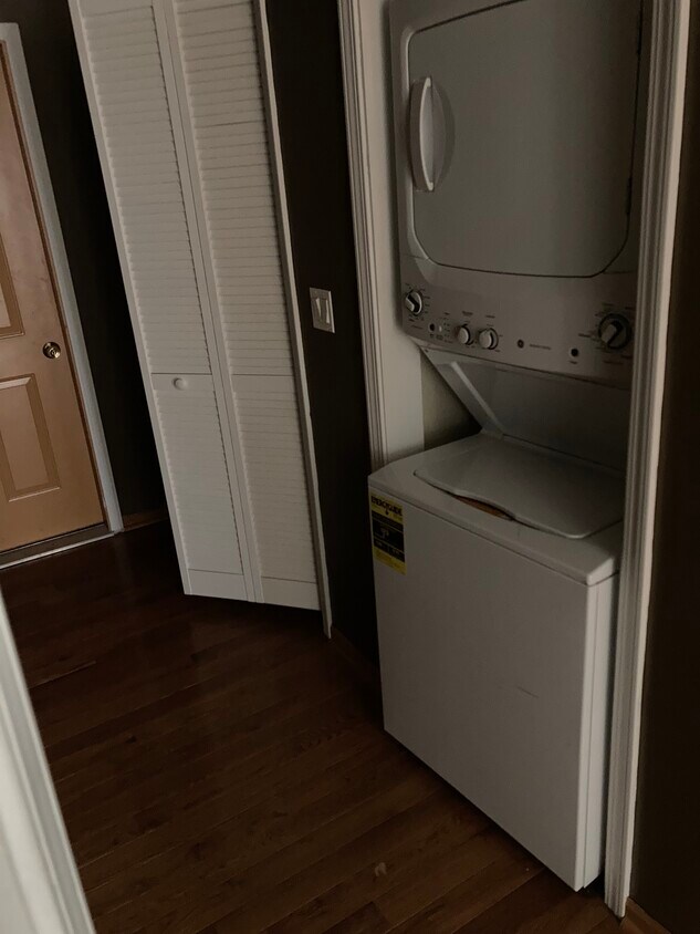 Washer and dryer - 6957 S Loomis Blvd