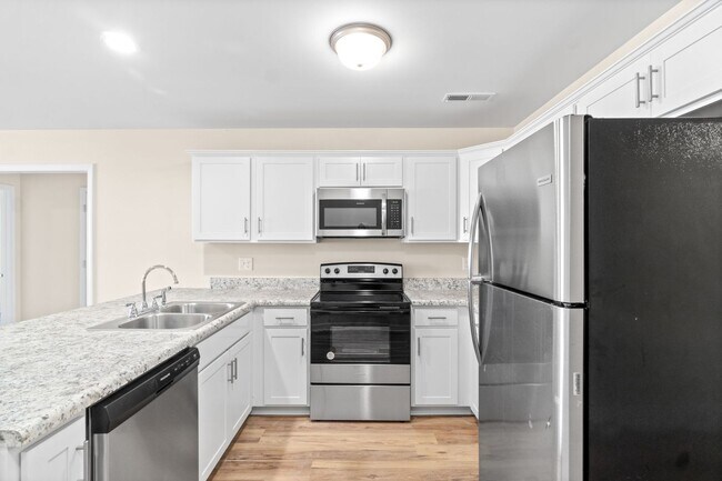 Building Photo - 2 Bedroom Apartment For Rent in Guthrie KY!