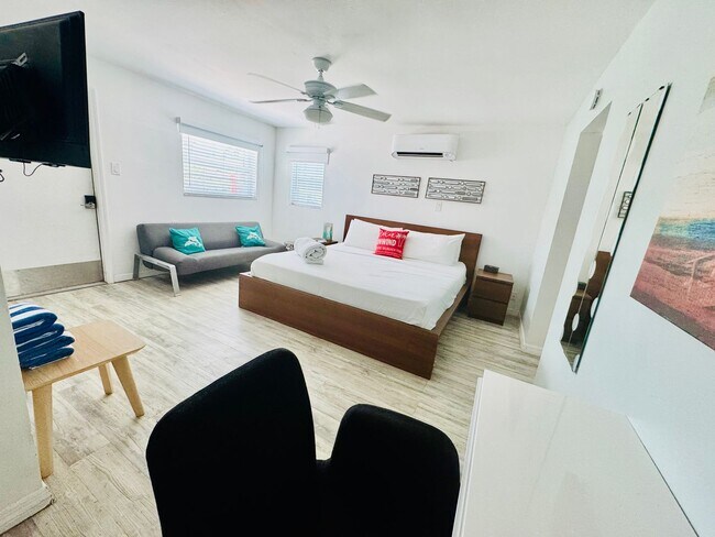Building Photo - SPBS 6801