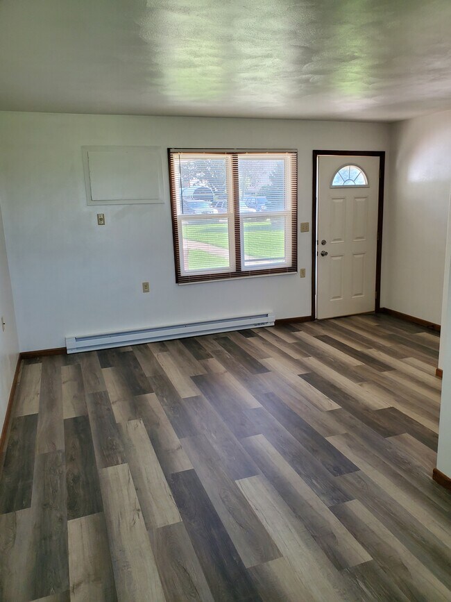 Sala de estar/Entrada - 172 North St