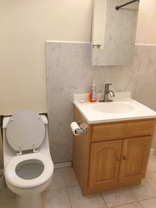 Bathroom - 325 40th St