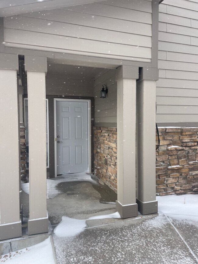 Foto del edificio - Monument remodeled townhome