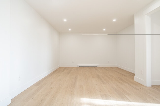 Building Photo - 71 Mcauley Dr