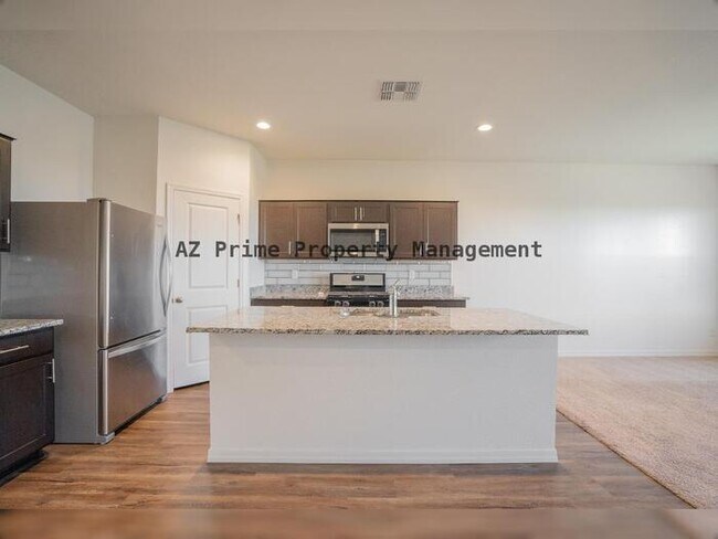 Foto del edificio - 5815 N 195TH DR, LITCHFIELD PARK, AZ