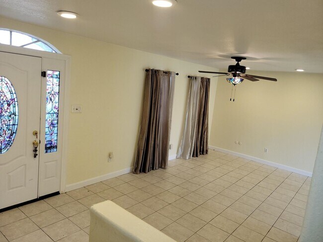 Foto del edificio - 10813 Sandpiper Dr