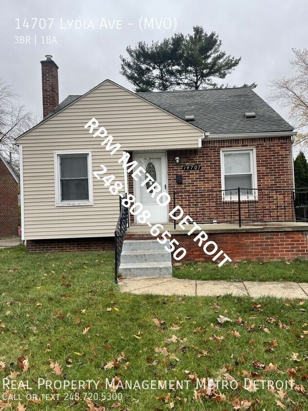 Primary Photo - EASTPOINT BUNGALOW READY TO BE MOVED INTO.