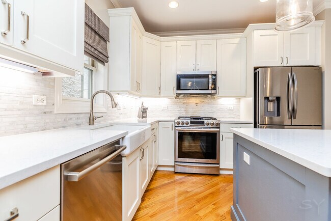 Foto del edificio - 1531 N Mohawk St