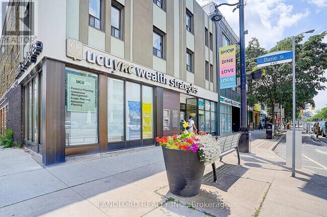 Building Photo - 240-240 Durie St