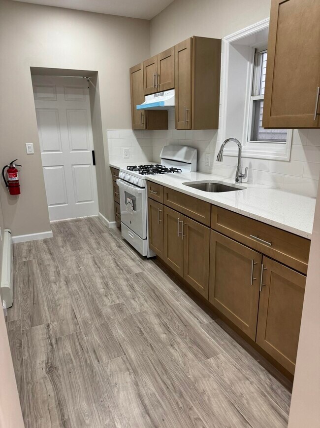 Building Photo - 7506 4th Ave