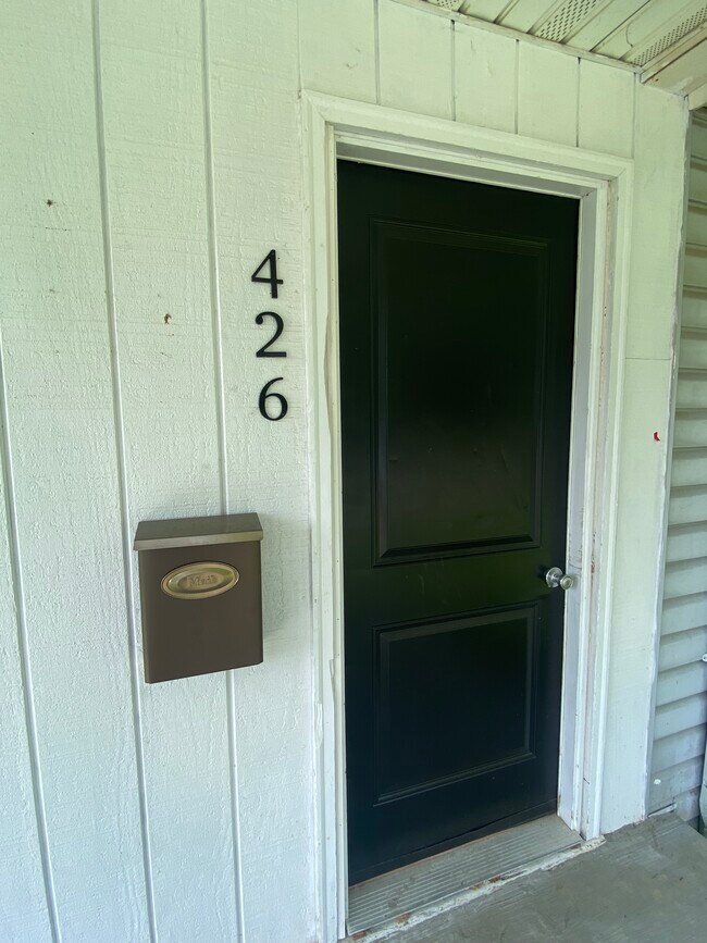 Foto del edificio - 426 Western Ave