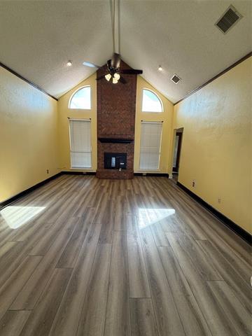 Foto del edificio - 1704 Bent Brook Dr