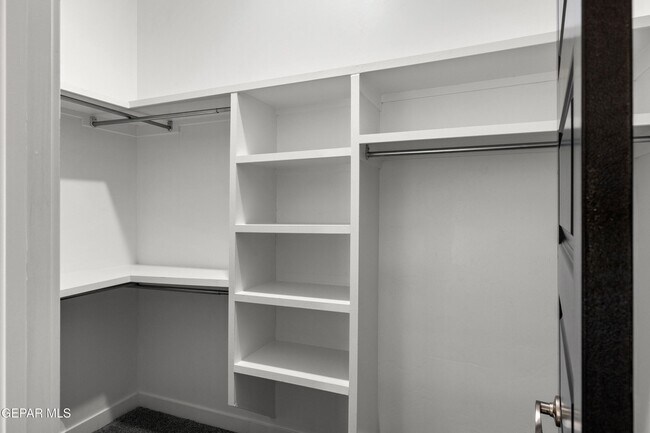 Foto del edificio - 13264 Coldham St