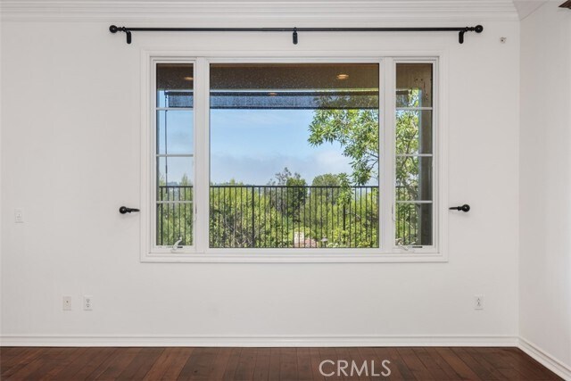 Foto del edificio - 29 Crimson Rose