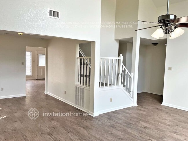 Building Photo - 1803 Shoreline Dr