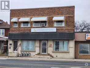 Building Photo - 956 Tecumseh Rd E