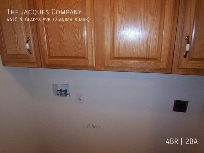Foto del edificio - Beautiful 4 Bedroom 2 Bath in Newer Subdiv...