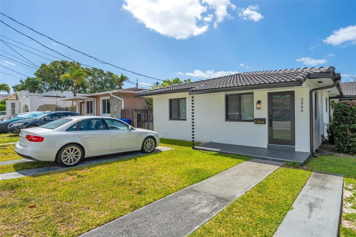 Foto principal - 3064 SW 16th Ter