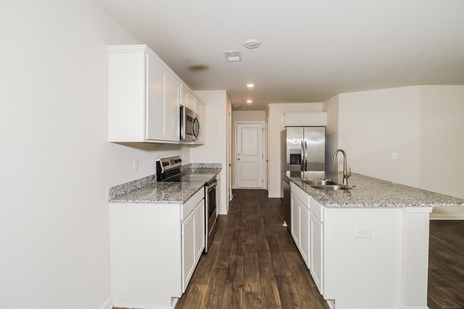 Foto del edificio - 215 Merry Oak Ln