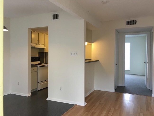 Foto del edificio - 5516 Grover Ave