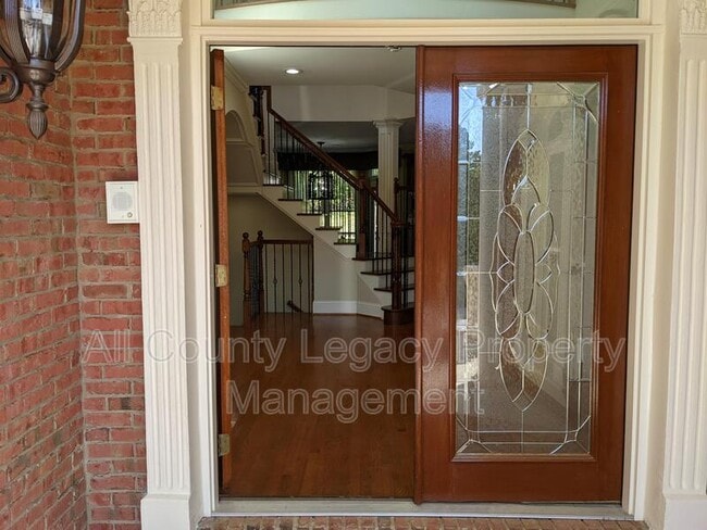 Foto del edificio - 2650 Riverfront Dr