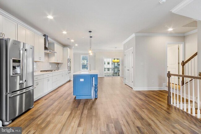 Building Photo - 261 Charles Ellis Dr