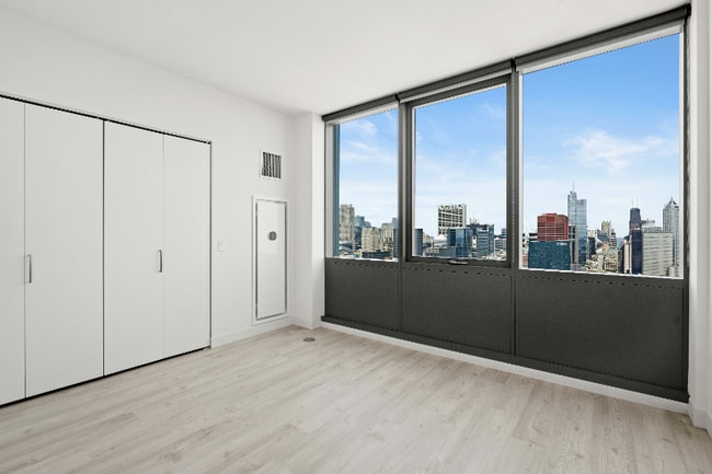 Building Photo - 899 S Michigan Ave