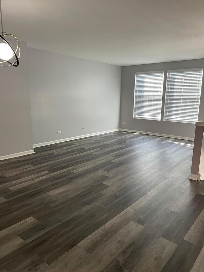 Foto del edificio - 416 Conservatory Ln