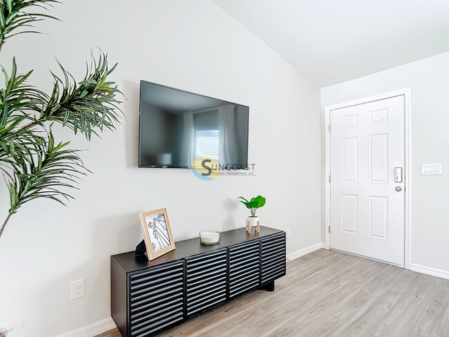 Foto del edificio - 6 Pine Cedar Dr